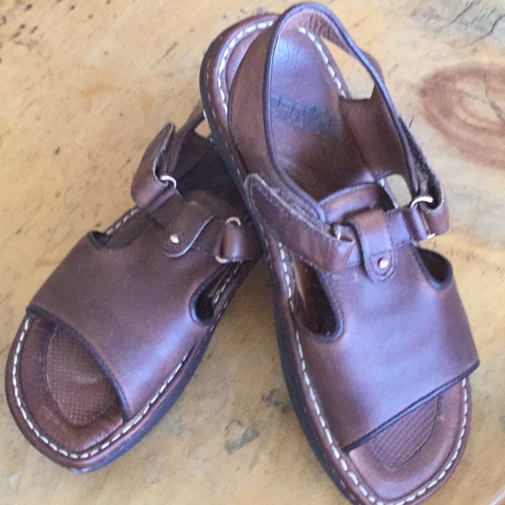 Brown Leather Earth Sandals